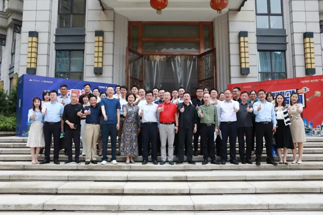 湖南保安服務,墻外高空清洗服務,湖南保利天創物業發展有限公司