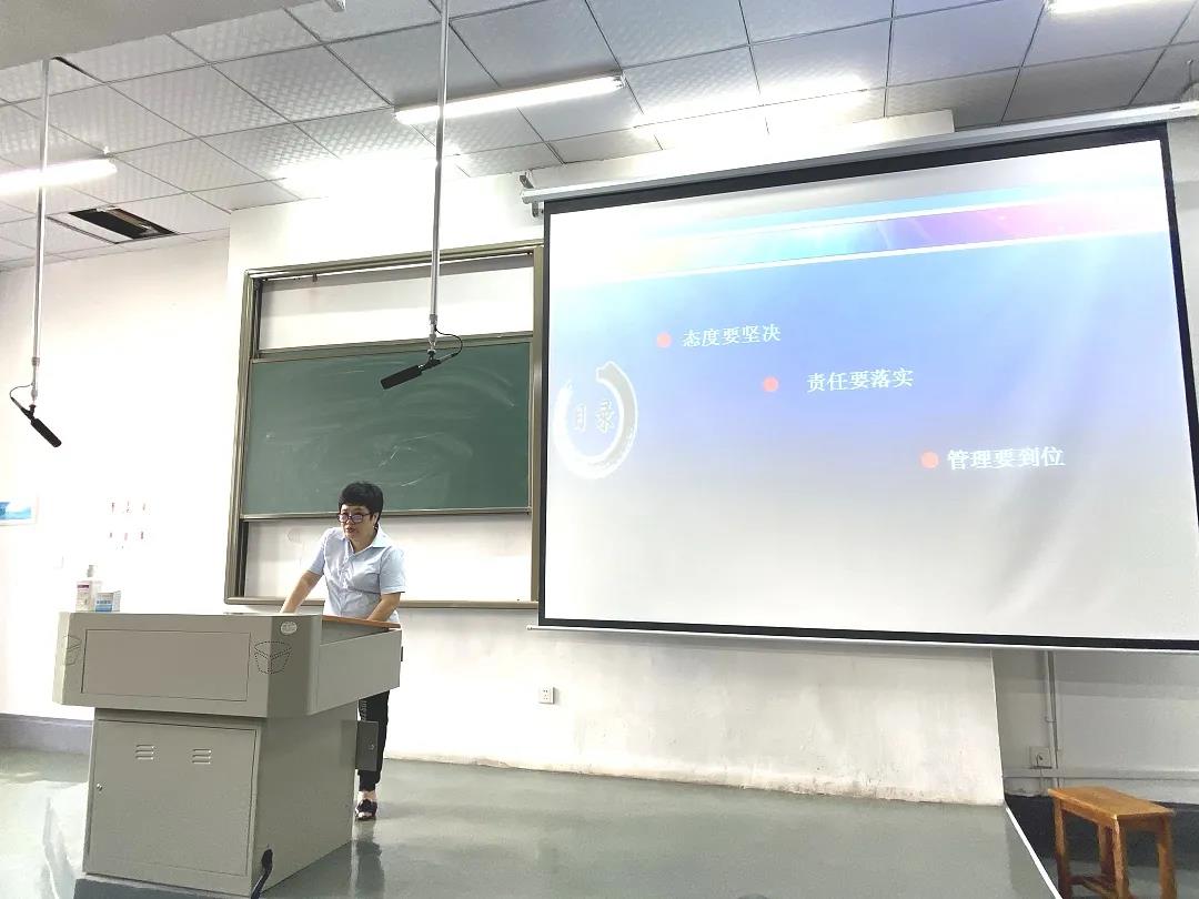 湖南保安服務,墻外高空清洗服務,湖南保利天創(chuàng)物業(yè)發(fā)展有限公司