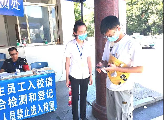 湖南保安服務,墻外高空清洗服務,湖南保利天創(chuàng)物業(yè)發(fā)展有限公司