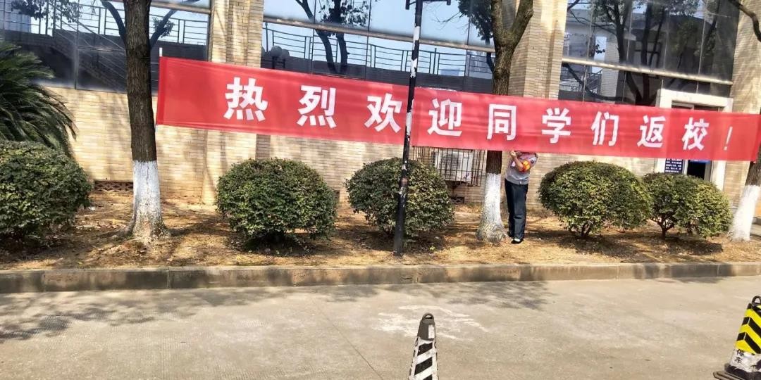 湖南保安服務,墻外高空清洗服務,湖南保利天創(chuàng)物業(yè)發(fā)展有限公司