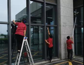 湖南保安服務,墻外高空清洗服務,湖南保利天創物業發展有限公司