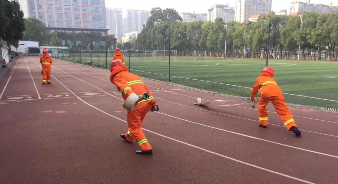 湖南保安服務,墻外高空清洗服務,湖南保利天創(chuàng)物業(yè)發(fā)展有限公司 湖南保安服務,墻外高空清洗服務,湖南保利天創(chuàng)物業(yè)發(fā)展有限公司