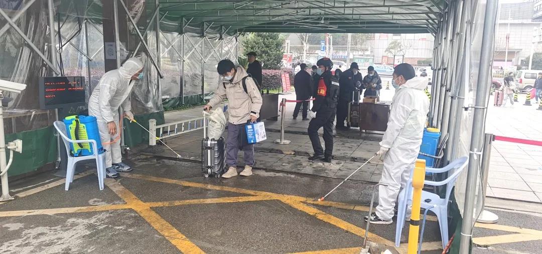 湖南保安服務,墻外高空清洗服務,湖南保利天創物業發展有限公司