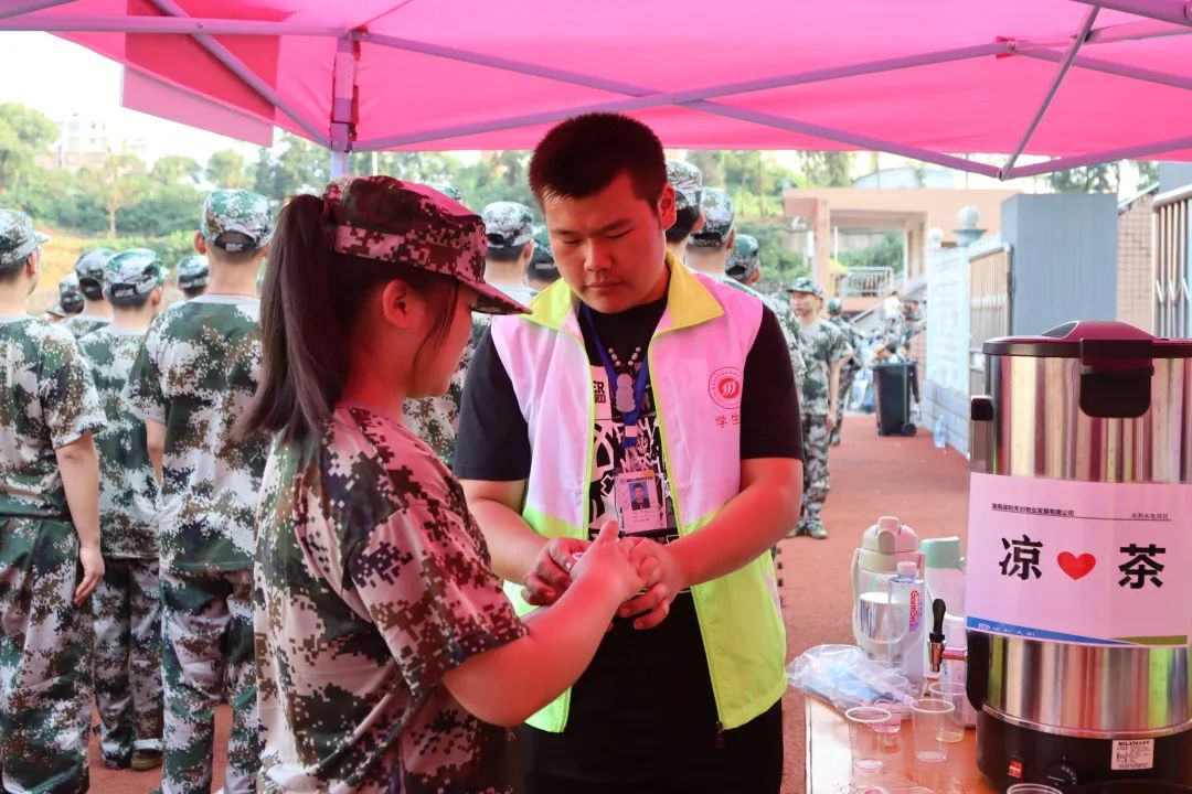 湖南保安服務,墻外高空清洗服務,湖南保利天創物業發展有限公司