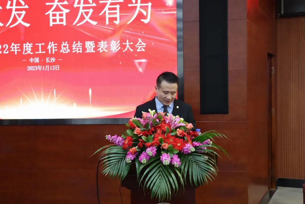 湖南保安服務,墻外高空清洗服務,湖南保利天創(chuàng)物業(yè)發(fā)展有限公司