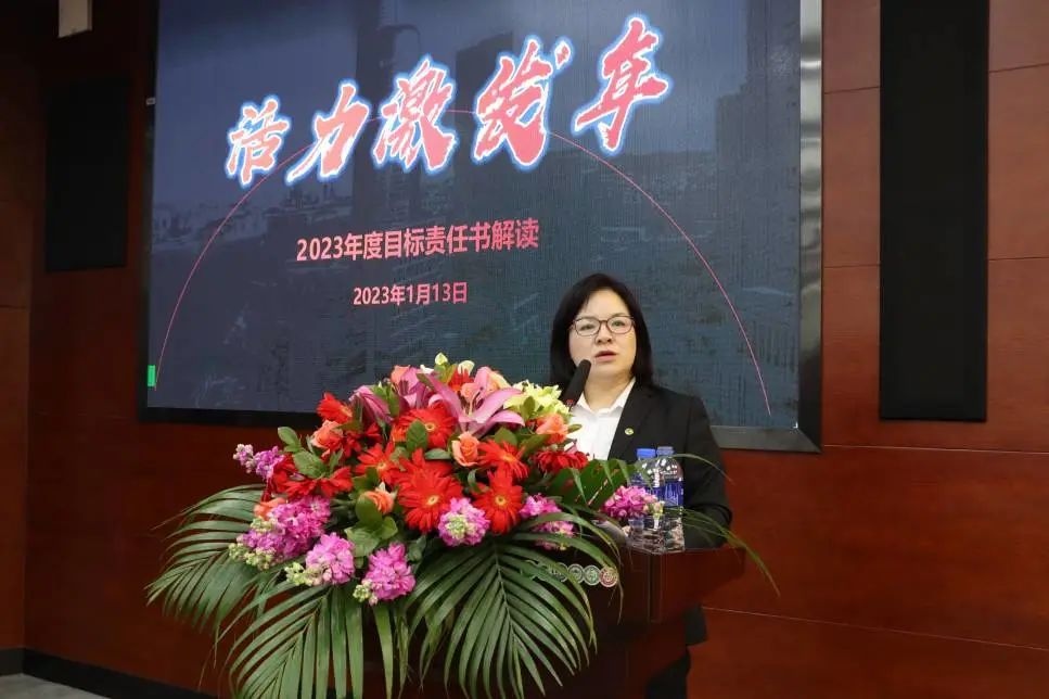 湖南保安服務,墻外高空清洗服務,湖南保利天創(chuàng)物業(yè)發(fā)展有限公司