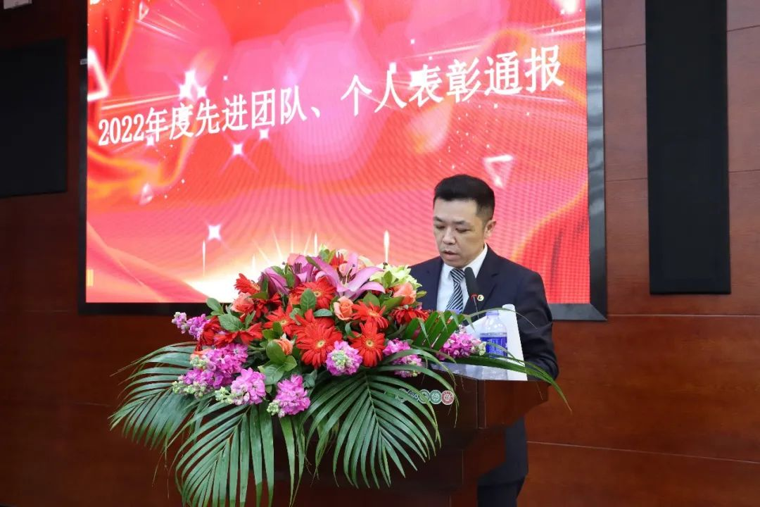 湖南保安服務,墻外高空清洗服務,湖南保利天創(chuàng)物業(yè)發(fā)展有限公司